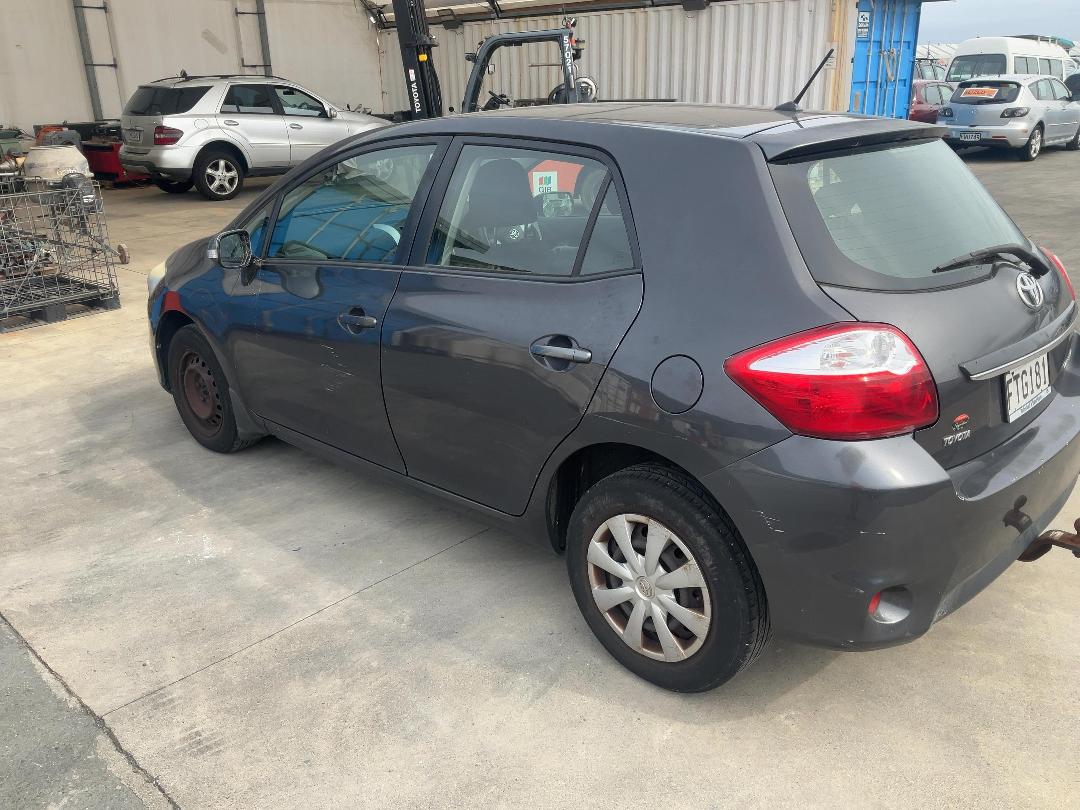 Photo '4' of Toyota Corolla GX Photo '4' of Toyota Corolla GX