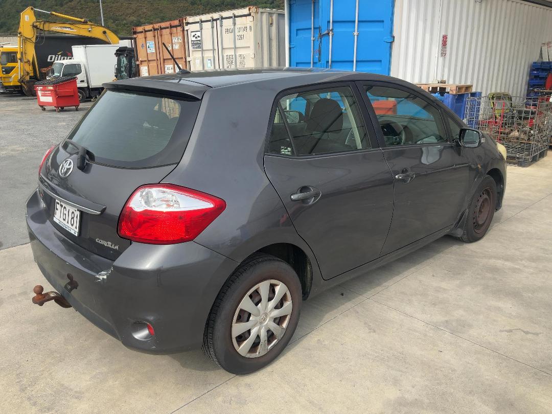 Photo '6' of Toyota Corolla GX Photo '6' of Toyota Corolla GX