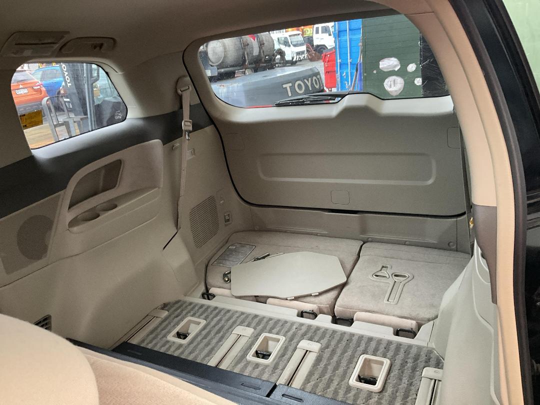 Photo '12' of Toyota Estima