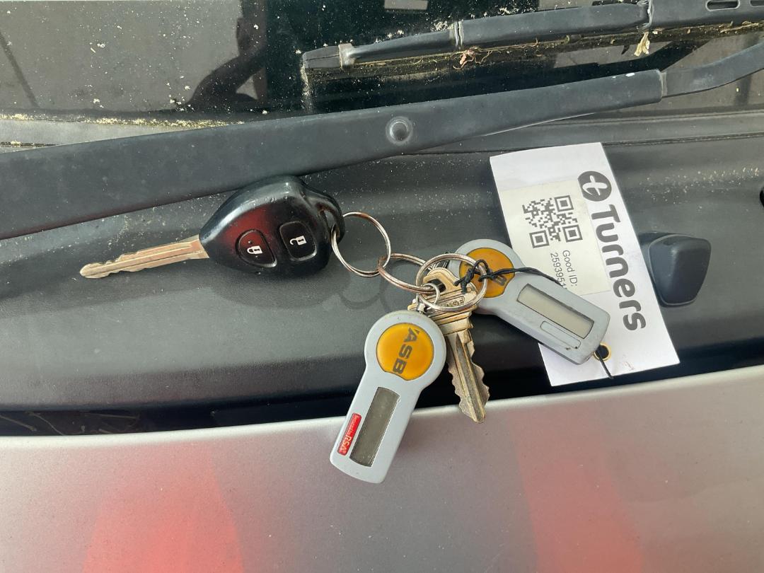 Photo '19' of Toyota Hiace Regius ACE