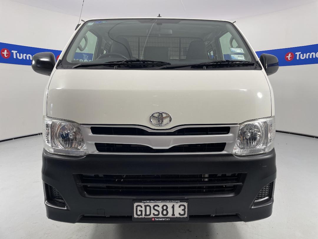 Photo '2' of Toyota Hiace Photo '2' of Toyota Hiace