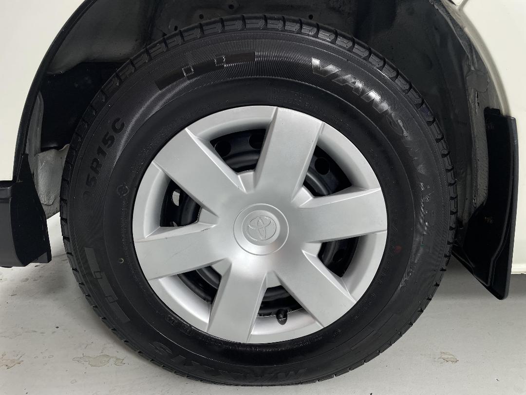 Photo '10' of Toyota Hiace Photo '10' of Toyota Hiace