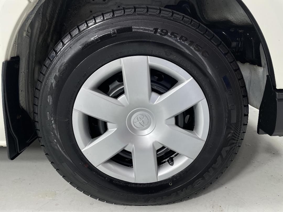 Photo '9' of Toyota Hiace Photo '9' of Toyota Hiace