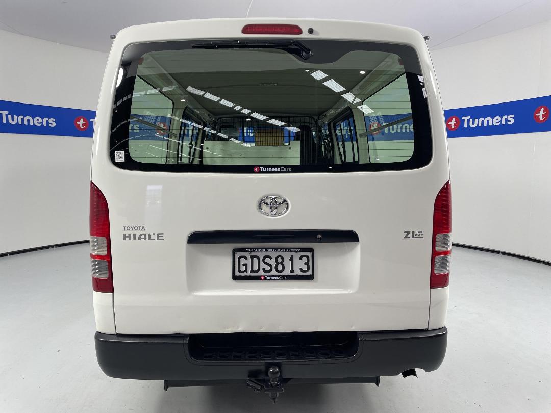 Photo '6' of Toyota Hiace Photo '6' of Toyota Hiace