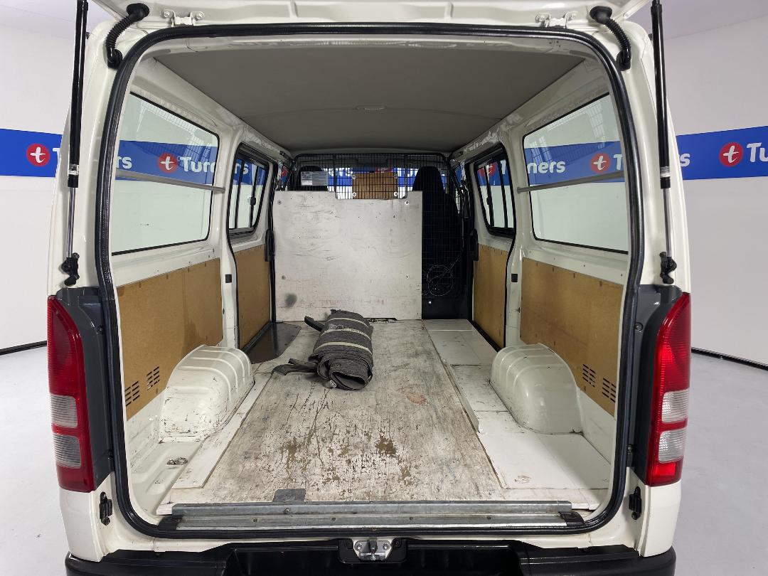 Photo '14' of Toyota Hiace Photo '14' of Toyota Hiace