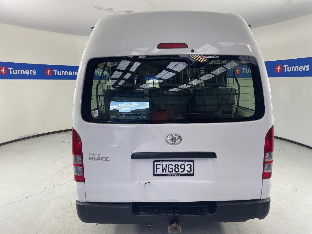 Photo '6' of Toyota Hiace