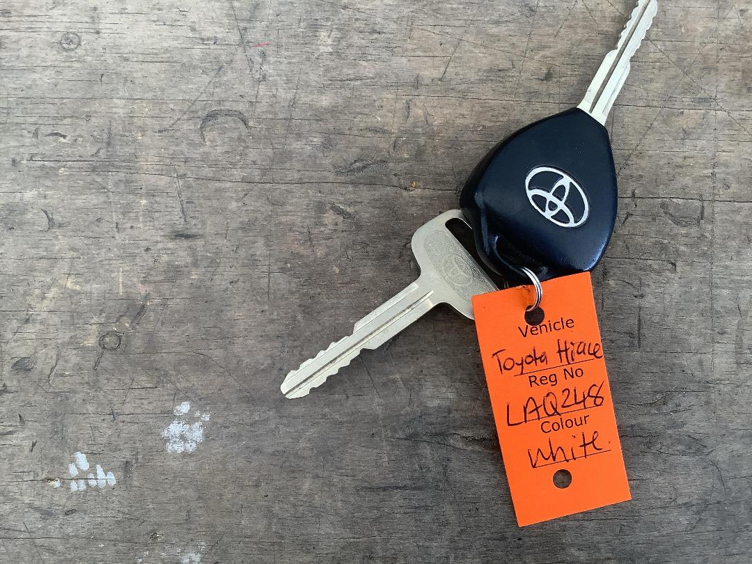 Photo '15' of Toyota Hiace Photo '15' of Toyota Hiace