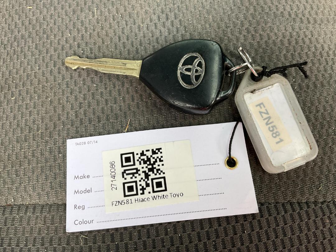 Photo '18' of Toyota Hiace ZX TD Photo '18' of Toyota Hiace ZX TD