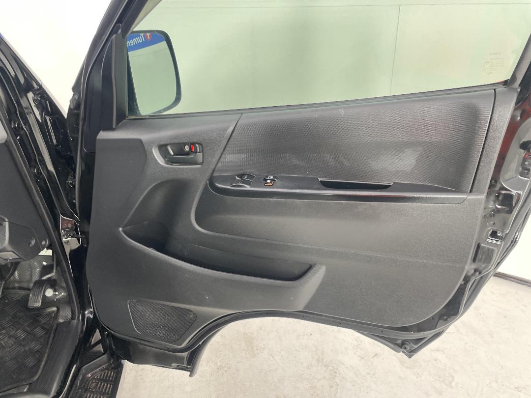 Photo '15' of Toyota Hiace