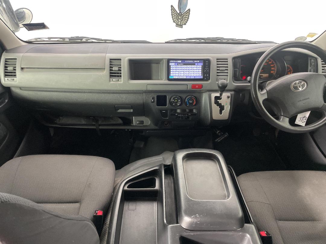 Photo '17' of Toyota Hiace