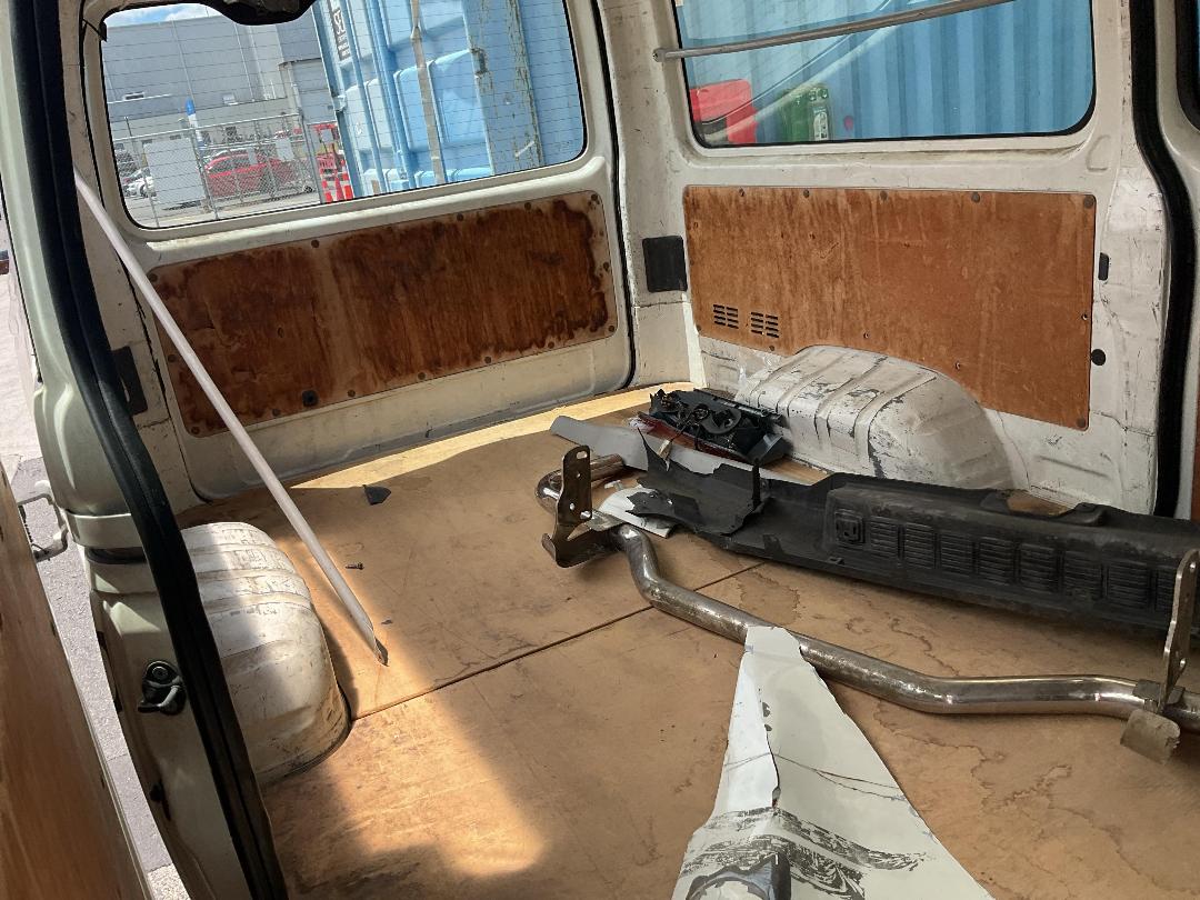 Photo '16' of Toyota Hiace T ZL