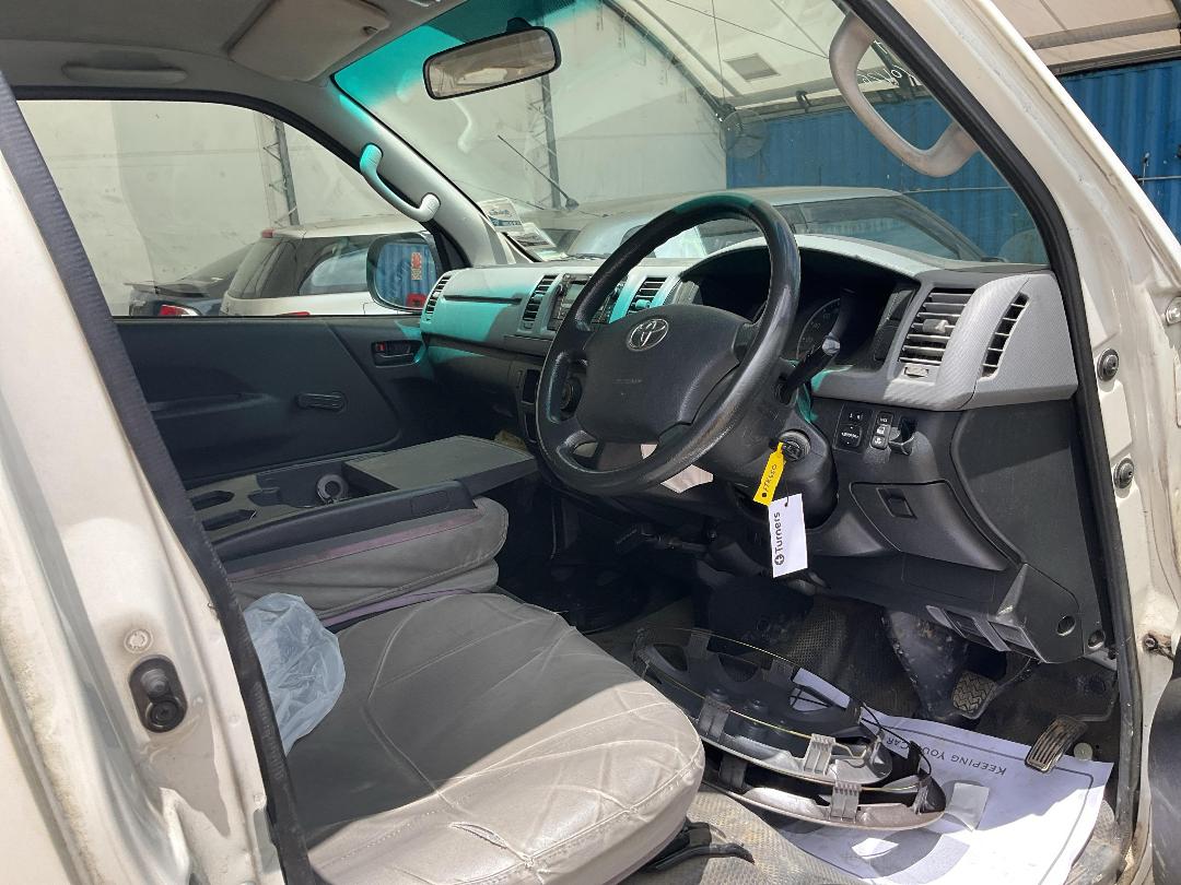 Photo '12' of Toyota Hiace T ZL