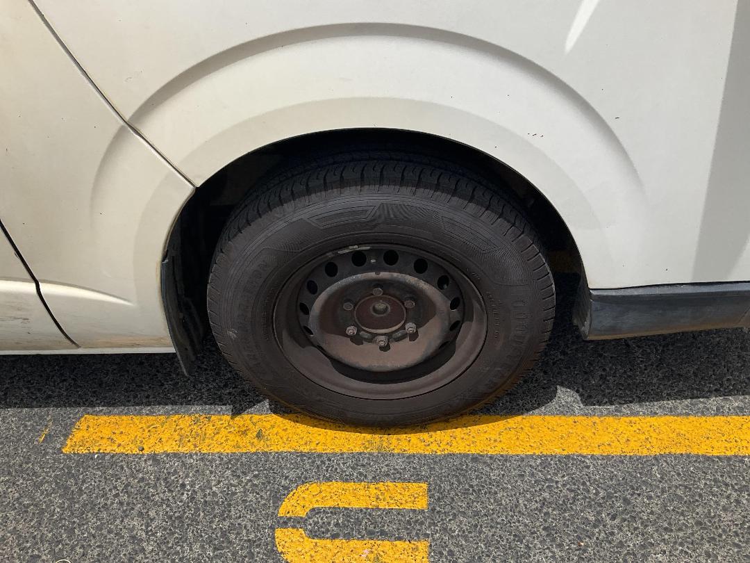 Photo '7' of Toyota Hiace T ZL