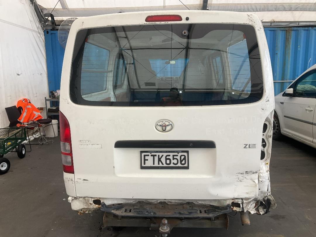 Photo '4' of Toyota Hiace T ZL