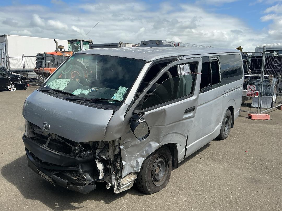 Photo '3' of Toyota Hiace T ZL Photo '3' of Toyota Hiace T ZL