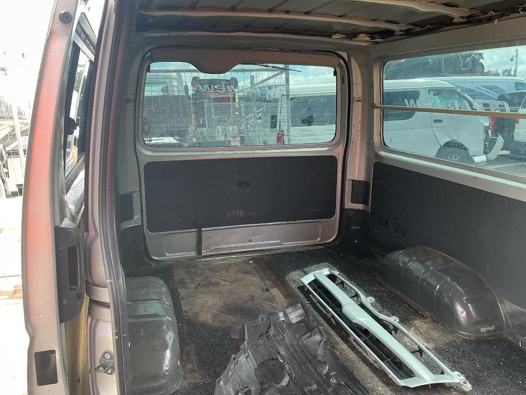 Photo '19' of Toyota Hiace T ZL Photo '19' of Toyota Hiace T ZL