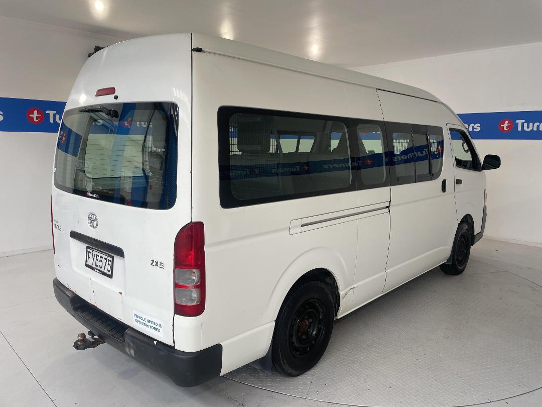 Photo '7' of Toyota Hiace