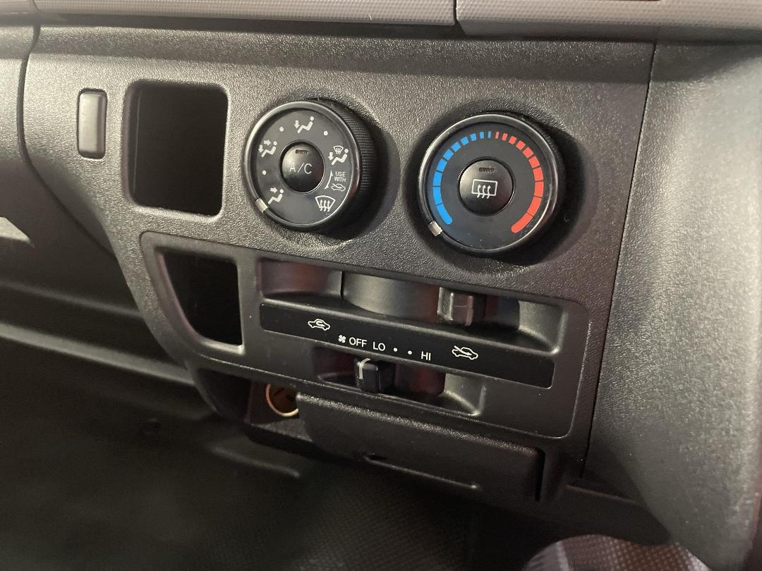 Photo '26' of Toyota Hiace