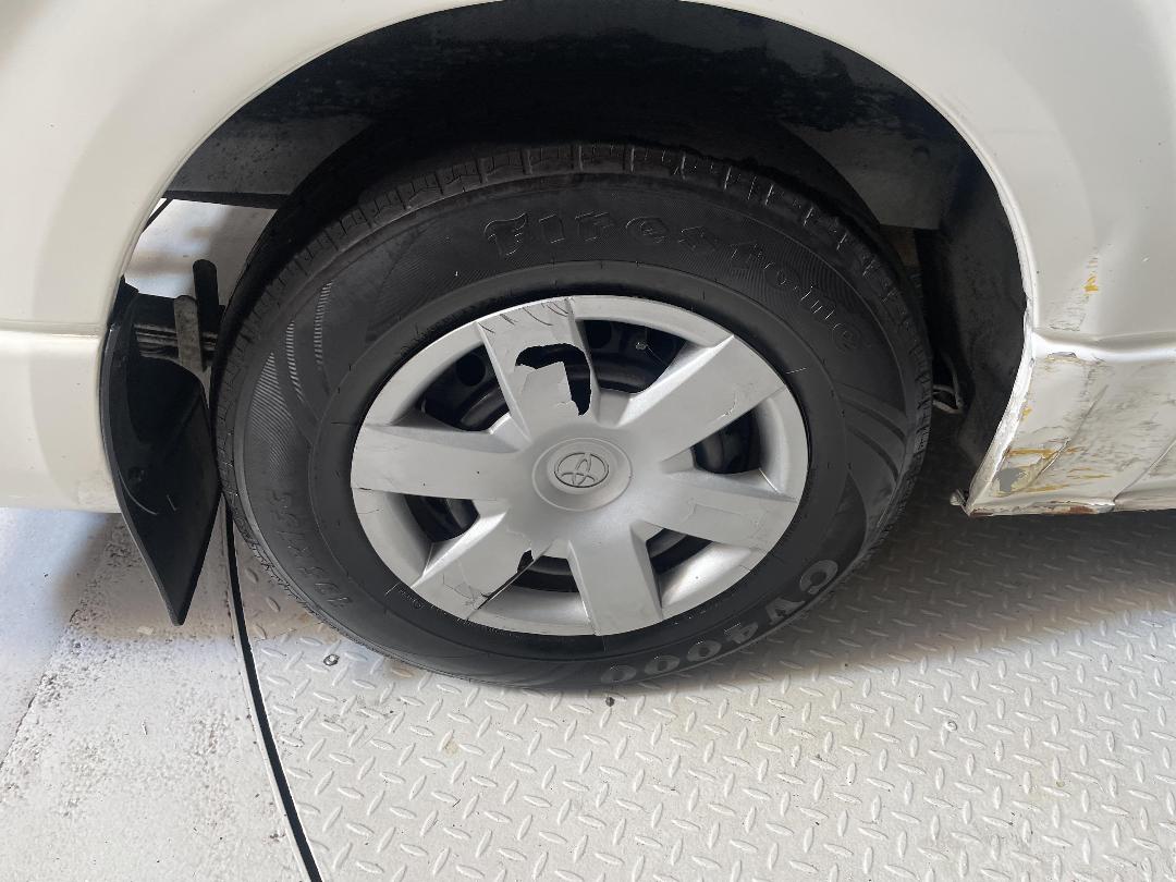 Photo '12' of Toyota Hiace