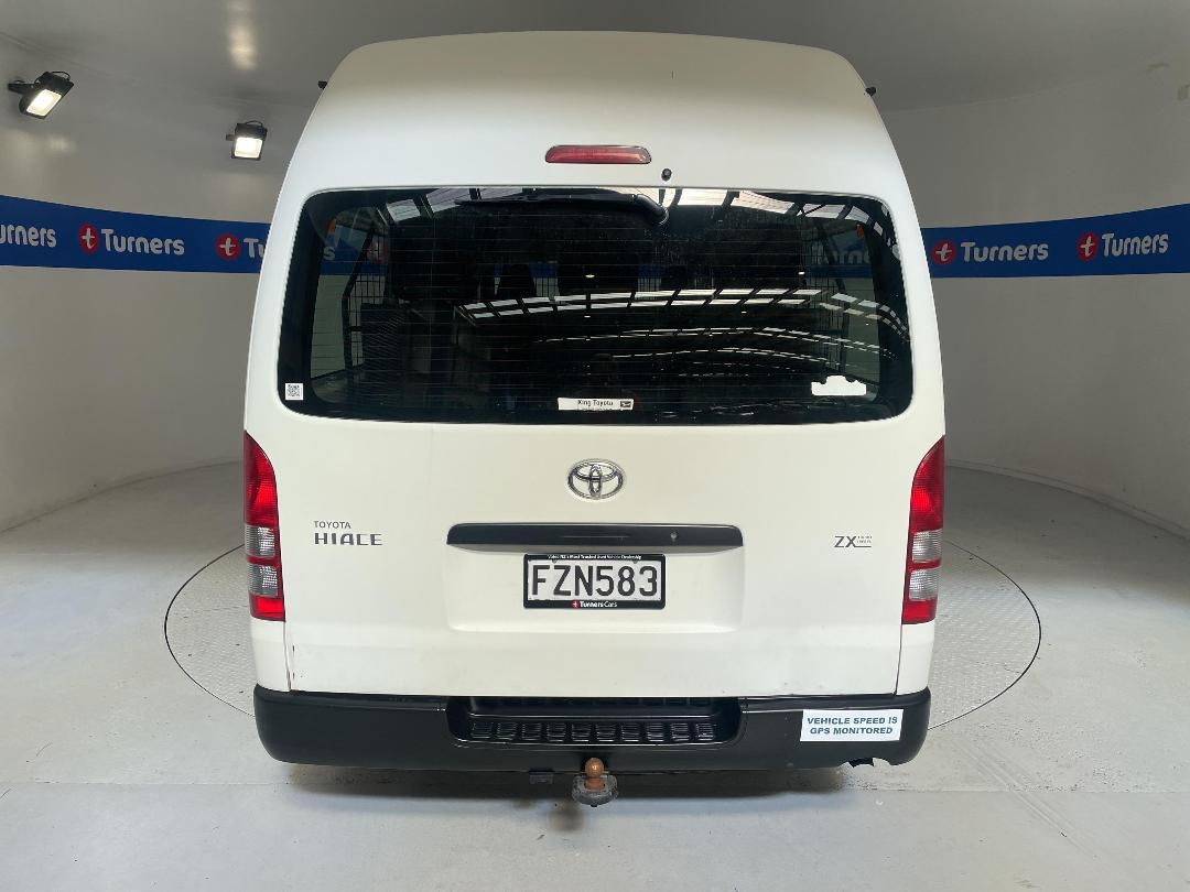 Photo '6' of Toyota Hiace