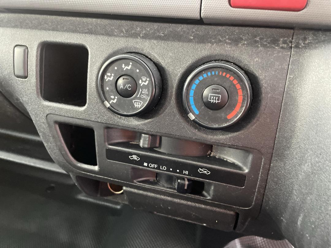 Photo '26' of Toyota Hiace