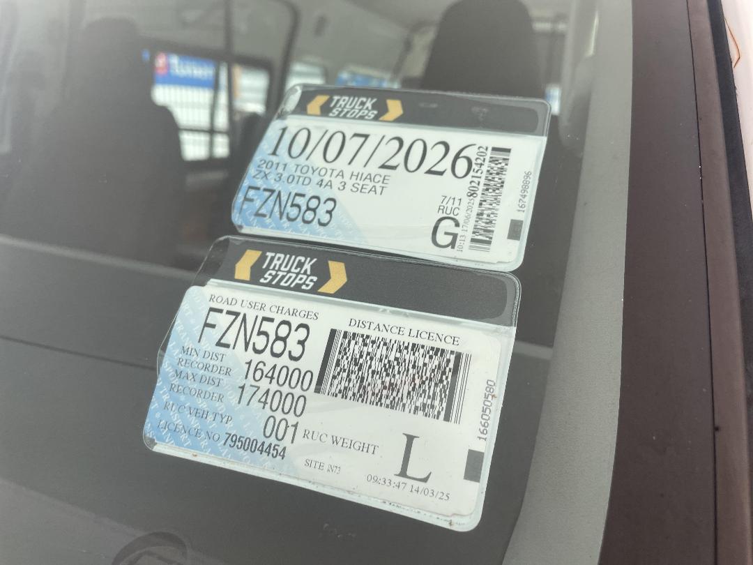 Photo '30' of Toyota Hiace