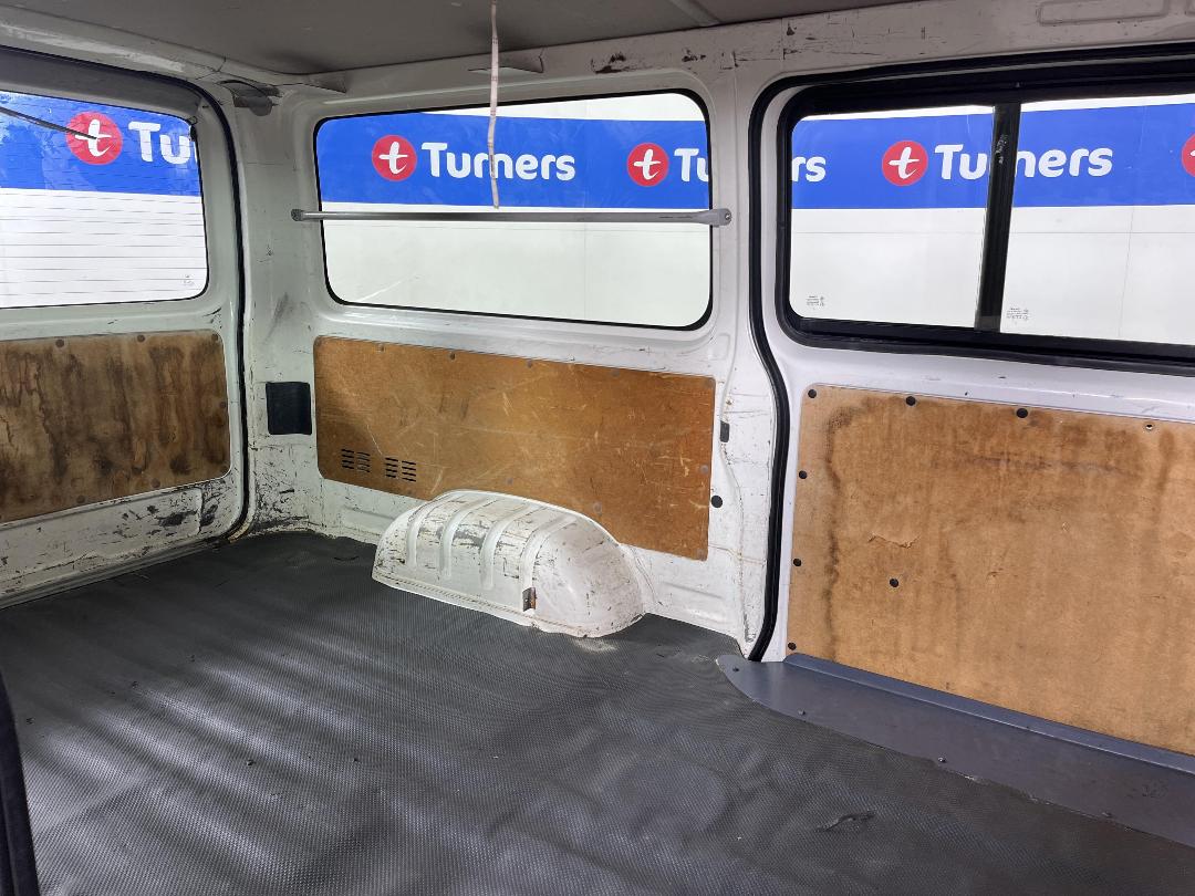 Photo '20' of Toyota Hiace Photo '20' of Toyota Hiace