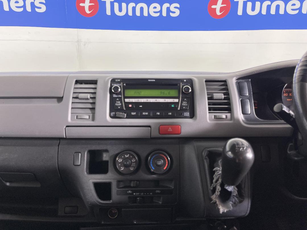 Photo '18' of Toyota Hiace Photo '18' of Toyota Hiace