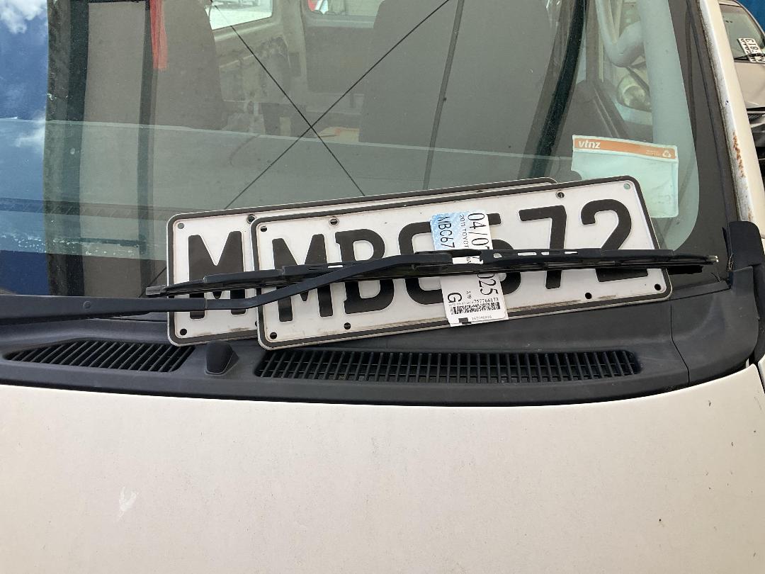 Photo '28' of Toyota Hiace Photo '28' of Toyota Hiace