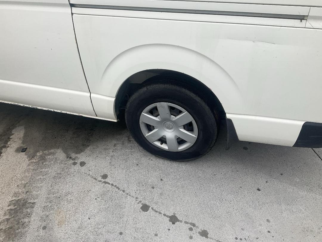 Photo '9' of Toyota Hiace Photo '9' of Toyota Hiace