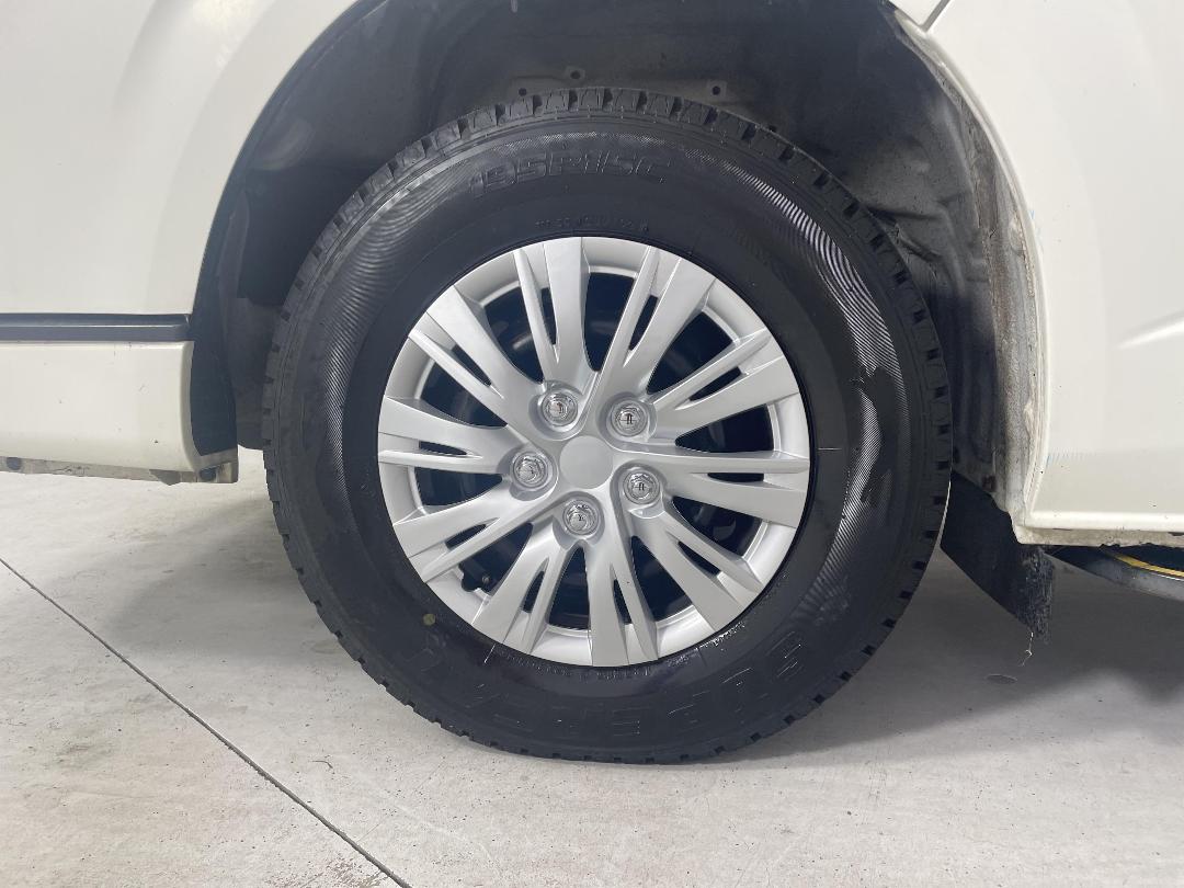 Photo '10' of Toyota Hiace