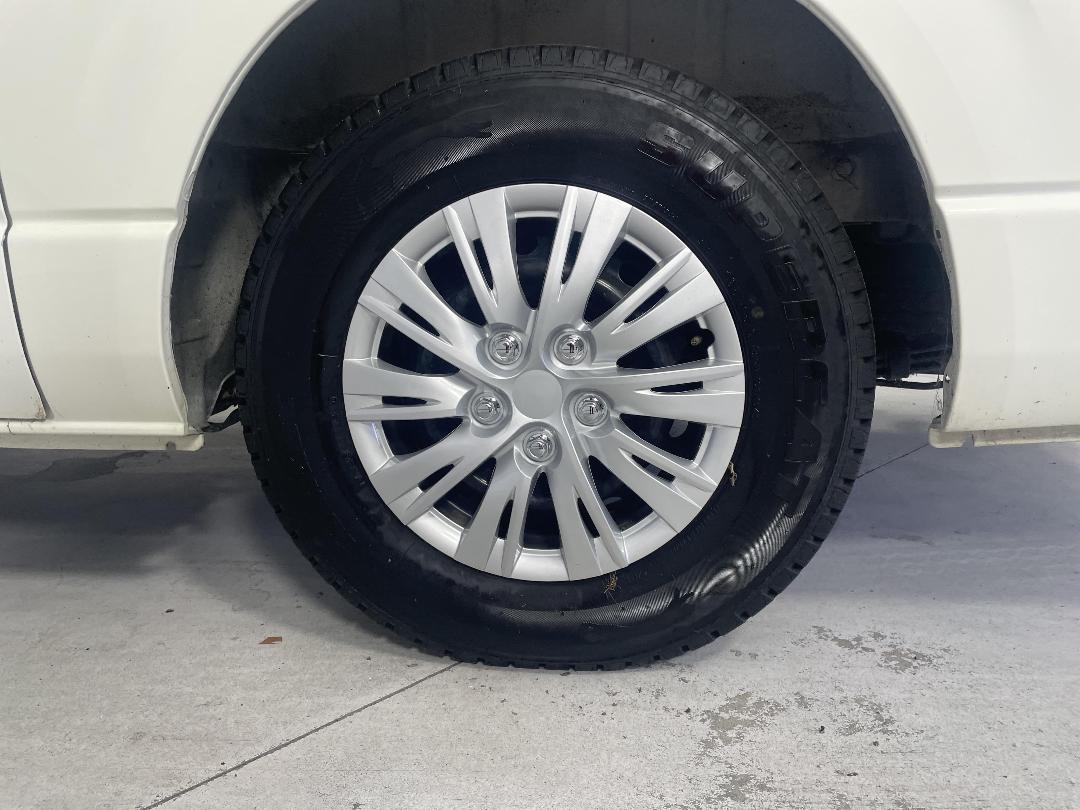 Photo '11' of Toyota Hiace