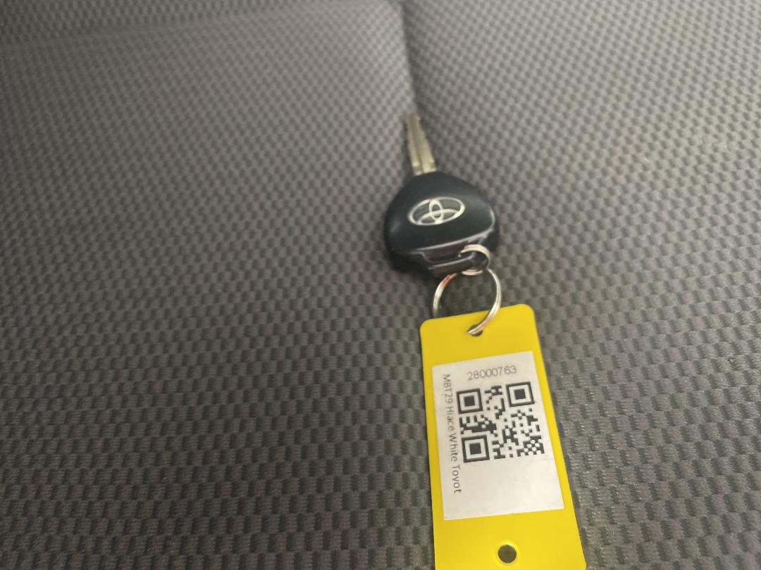 Photo '21' of Toyota Hiace