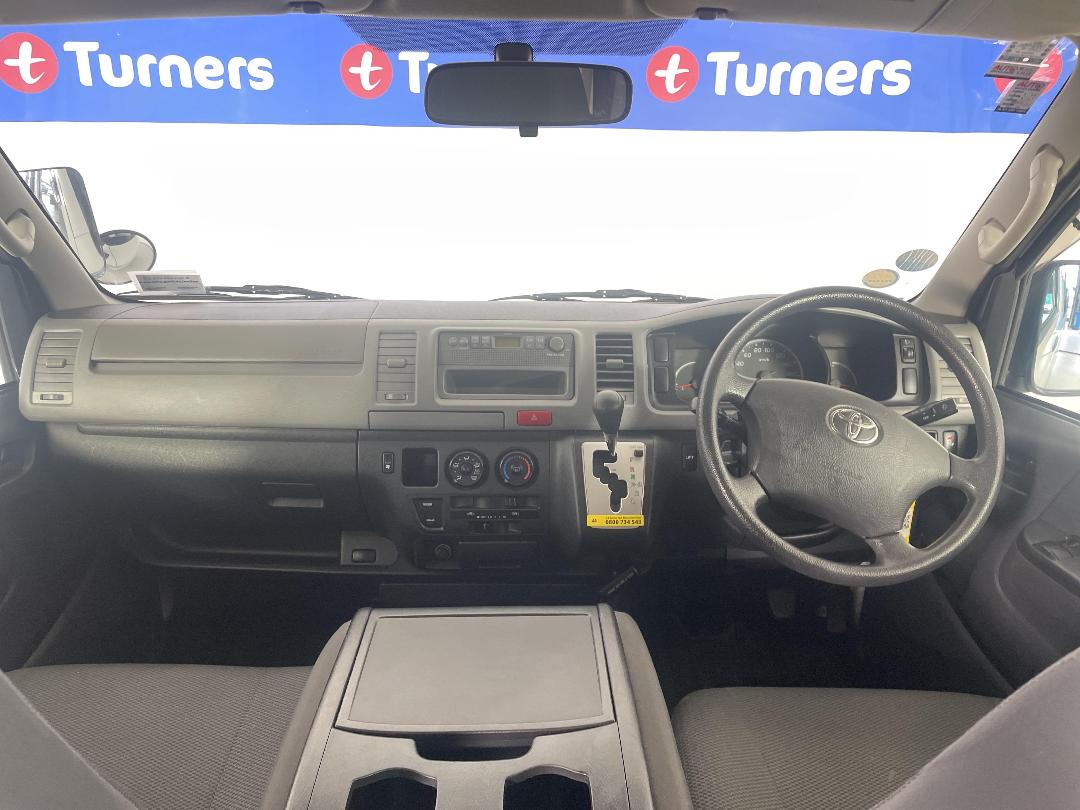 Photo '17' of Toyota Hiace