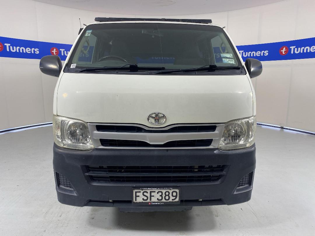 Photo '2' of Toyota Hiace