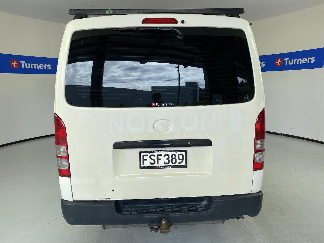 Photo '6' of Toyota Hiace