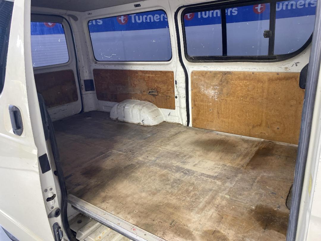 Photo '19' of Toyota Hiace