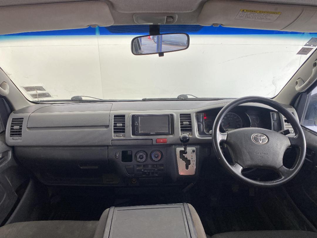 Photo '17' of Toyota Hiace