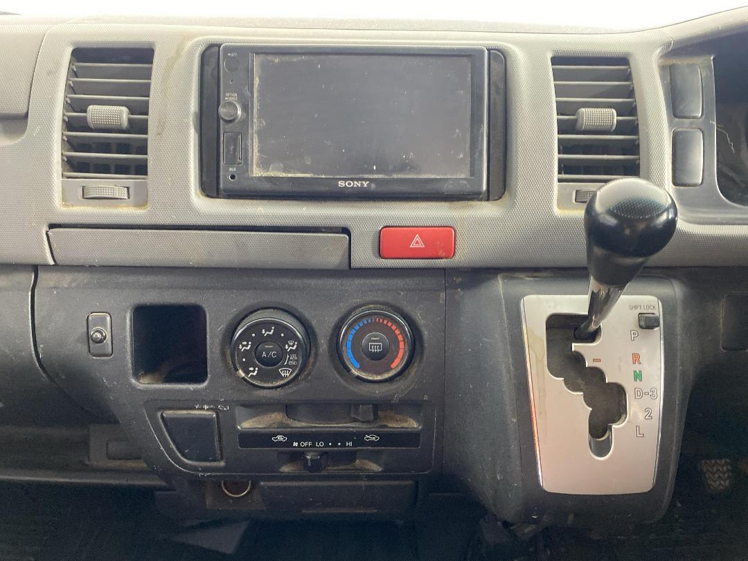 Photo '18' of Toyota Hiace