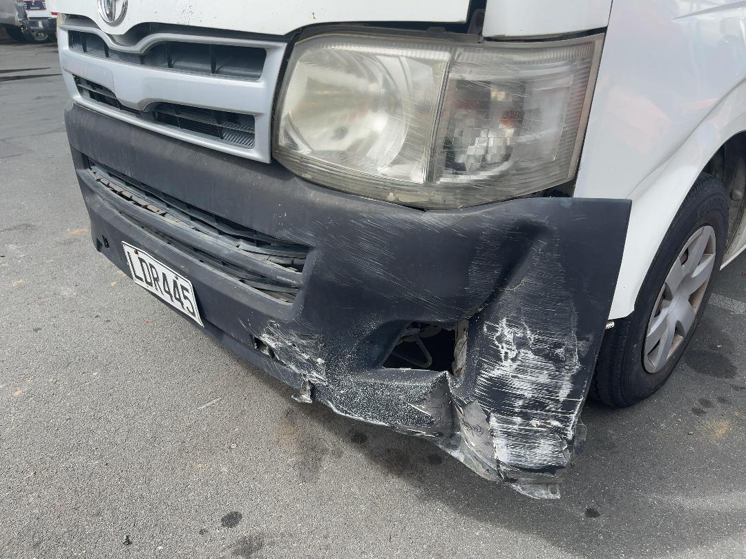 Photo '10' of Toyota Hiace