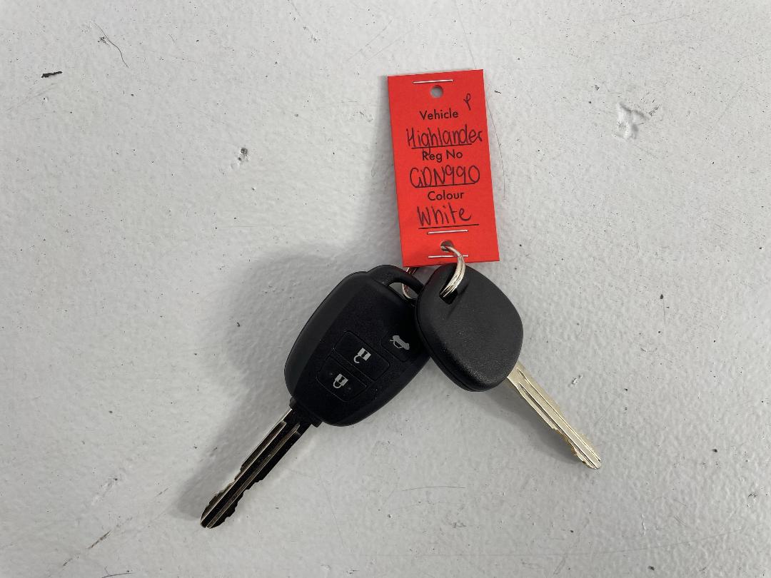 Photo '22' of Toyota Highlander Photo '22' of Toyota Highlander