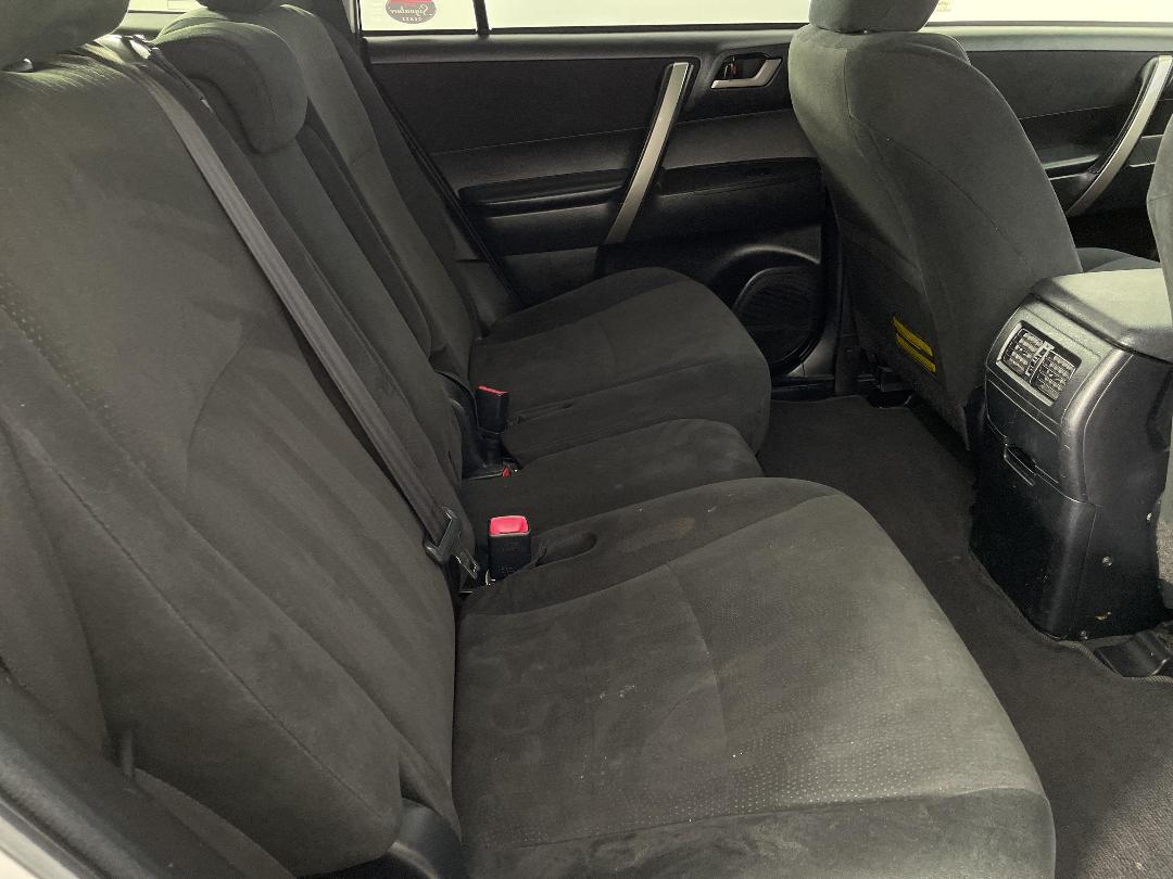 Photo '20' of Toyota Highlander Photo '20' of Toyota Highlander