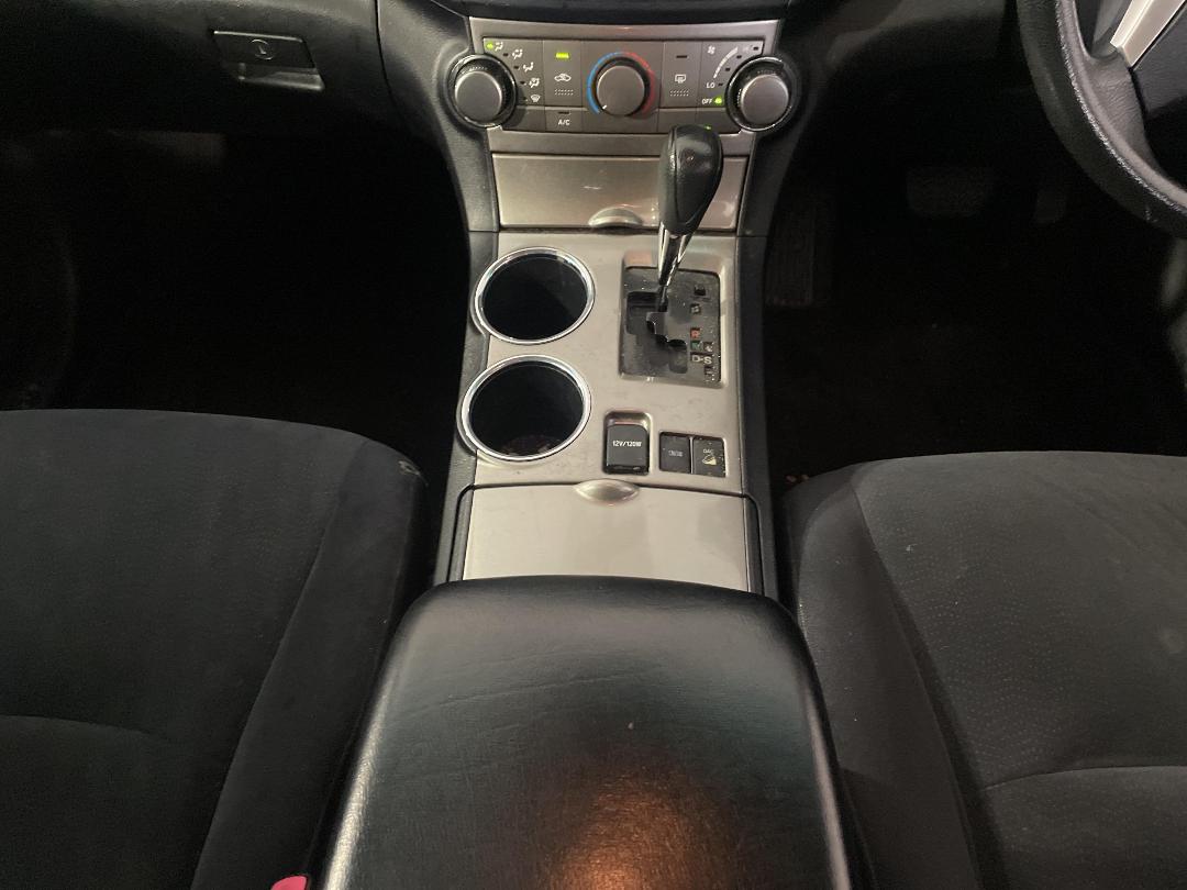 Photo '18' of Toyota Highlander Photo '18' of Toyota Highlander