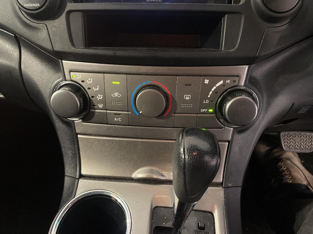 Photo '26' of Toyota Highlander Photo '26' of Toyota Highlander