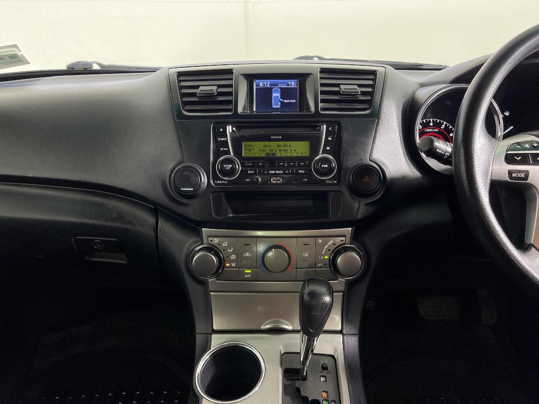 Photo '18' of Toyota Highlander