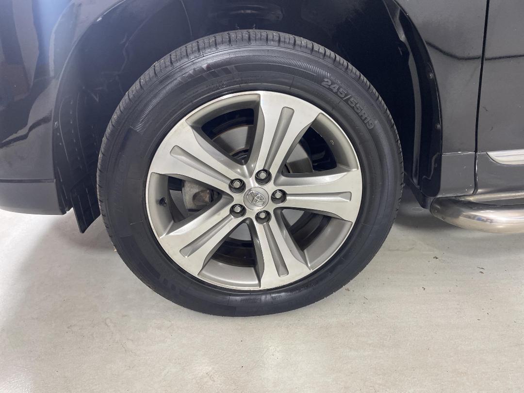 Photo '10' of Toyota Highlander