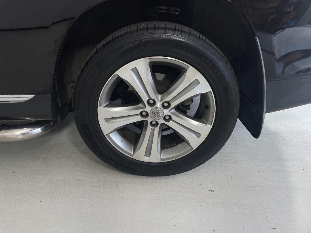 Photo '11' of Toyota Highlander