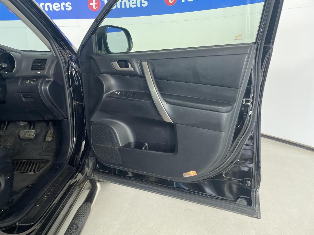 Photo '15' of Toyota Highlander