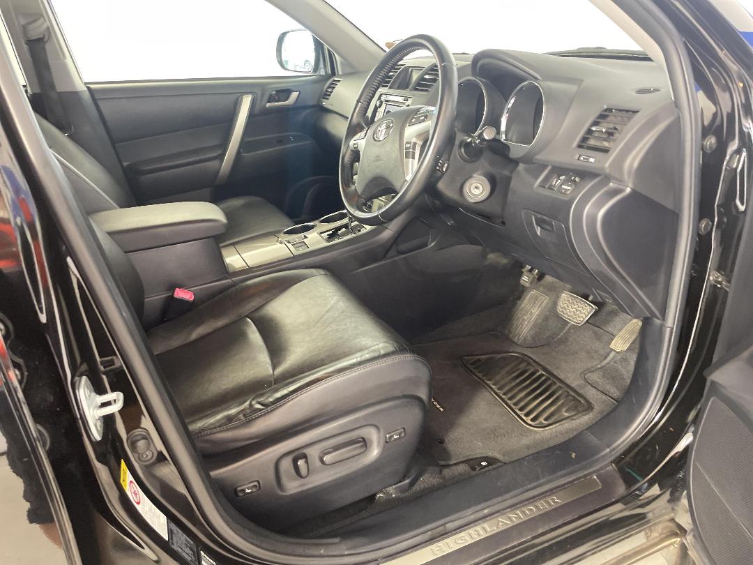 Photo '16' of Toyota Highlander