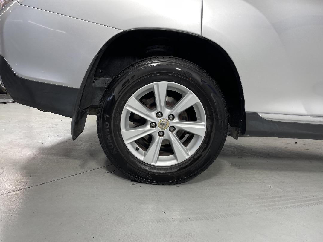 Photo '12' of Toyota Highlander